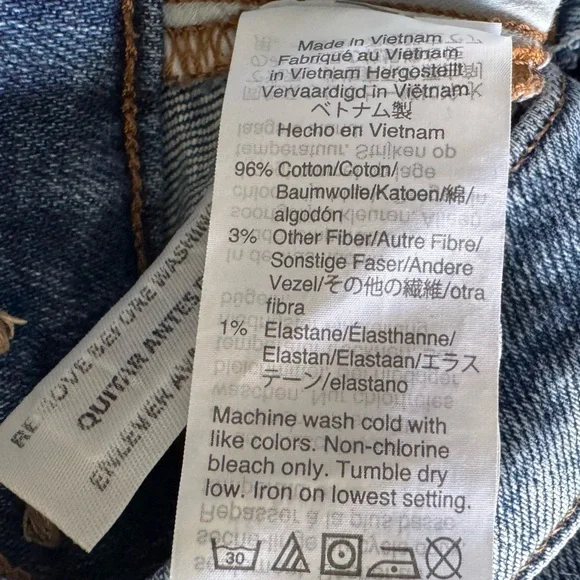 Madewell Slim Wide-Leg Crop Jeans in Reggie Wash | 25 - Picture 10 of 12